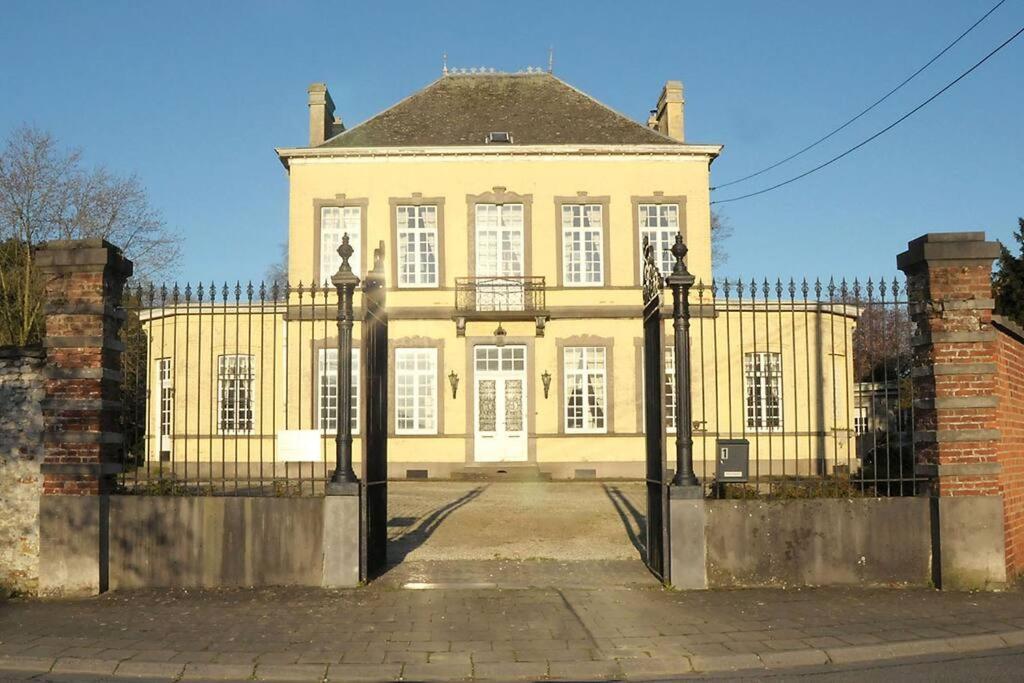 Petit Chateau A La Campagne. Beloeil Exterior foto